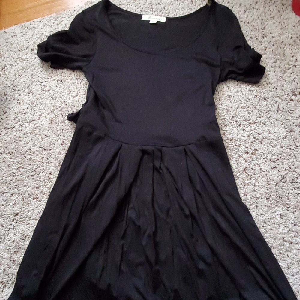 Forever 21 black dress
